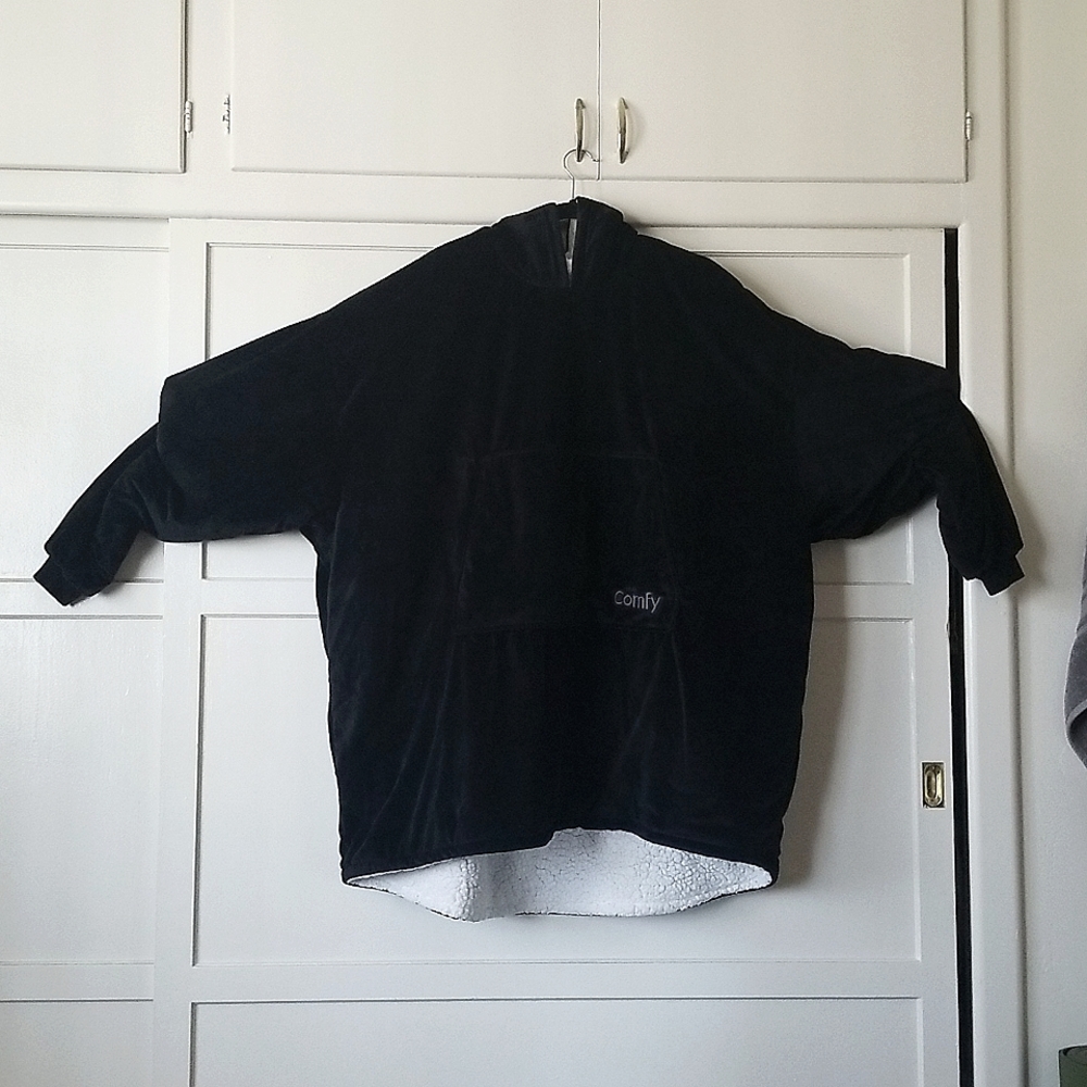 The Comfy hoodie in Black OSFM